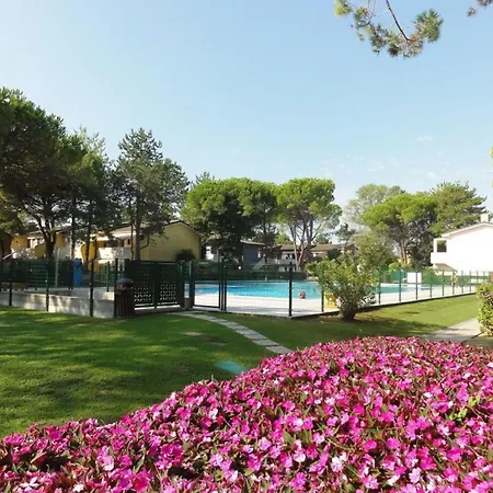 Villa With Shared Pools Bibione